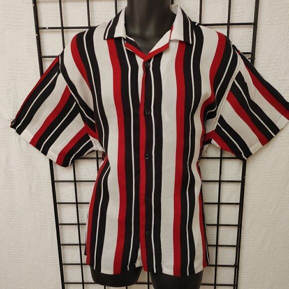 MEN'S REGAL WEAR 100% RAYON SHORT SLEEVE MULTI-COLOR STRIPE CAMP COLLAR SHIRT. - Picture 1 of 7